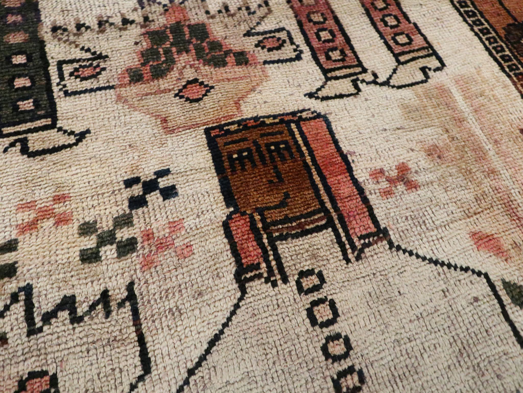 Vintage Persian Pictorial Bakhtiari Rug, No.29180 - Gss