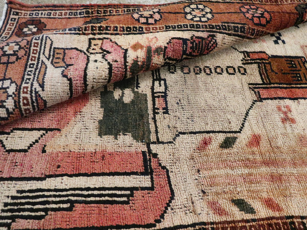 Vintage Persian Pictorial Bakhtiari Rug, No.29180 - Gss