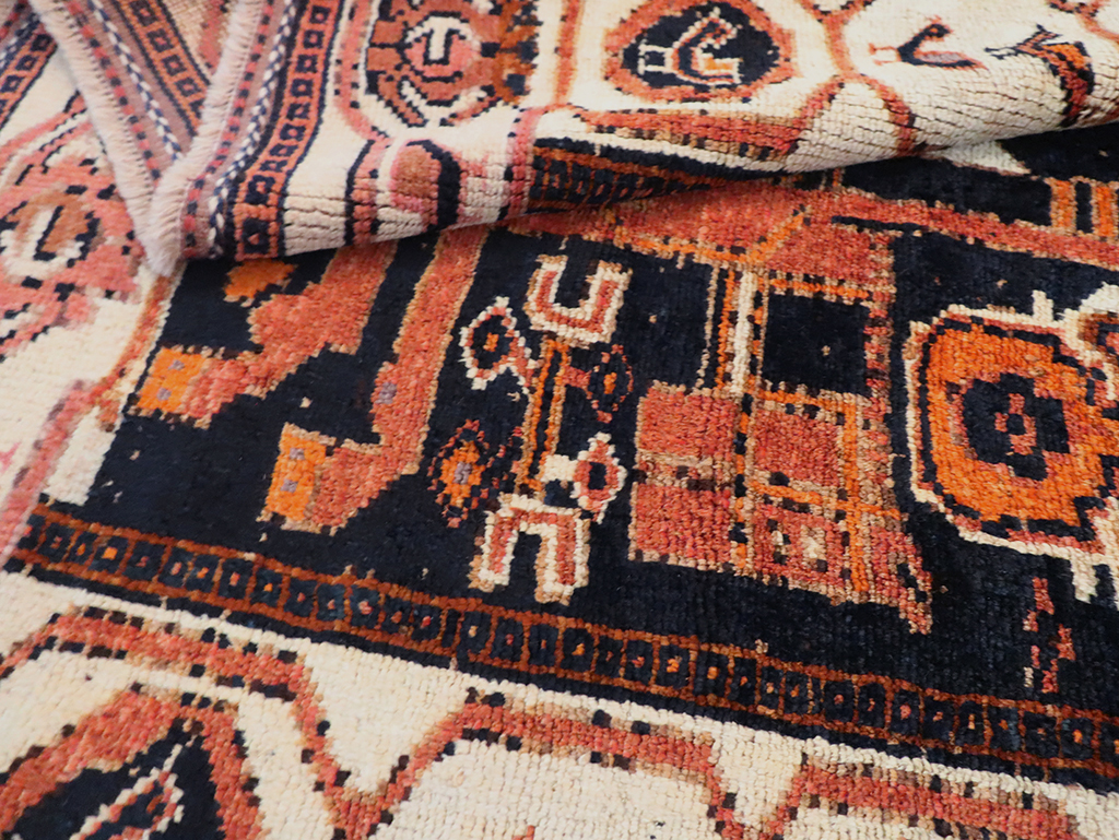 Tribal Persian Pictorial Bakhtiari Accent Rug, No.29183 - Gss