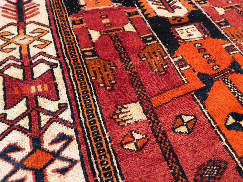 Tribal Persian Pictorial Bakhtiari Accent Rug, No.29184 - Gss