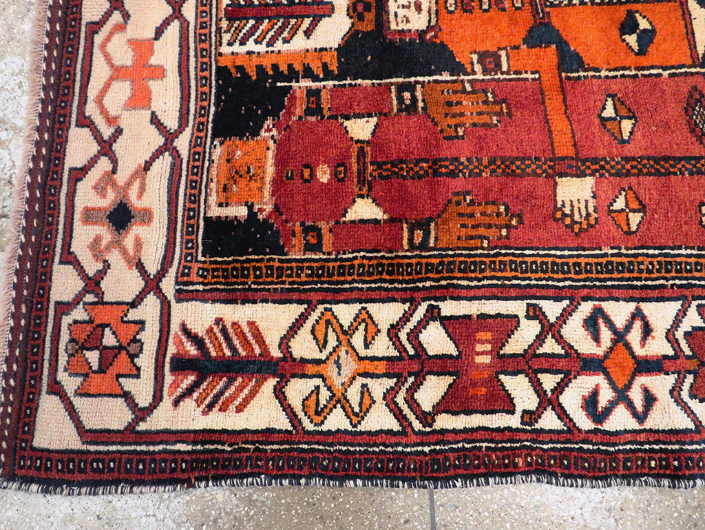 Tribal Persian Pictorial Bakhtiari Accent Rug, No.29184 - Gss