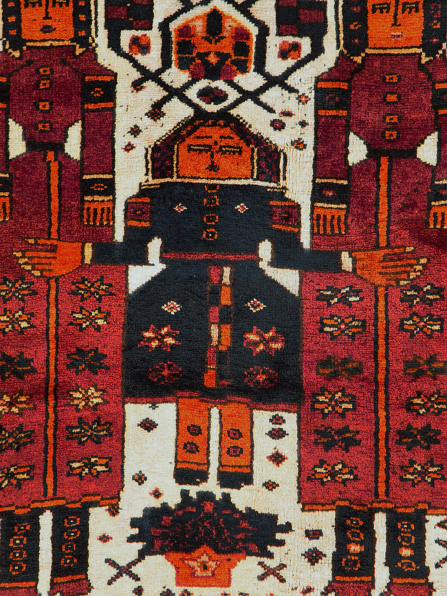 Vintage Persian Bakhtiari Pictorial Accent Rug, No.29186 - Gss