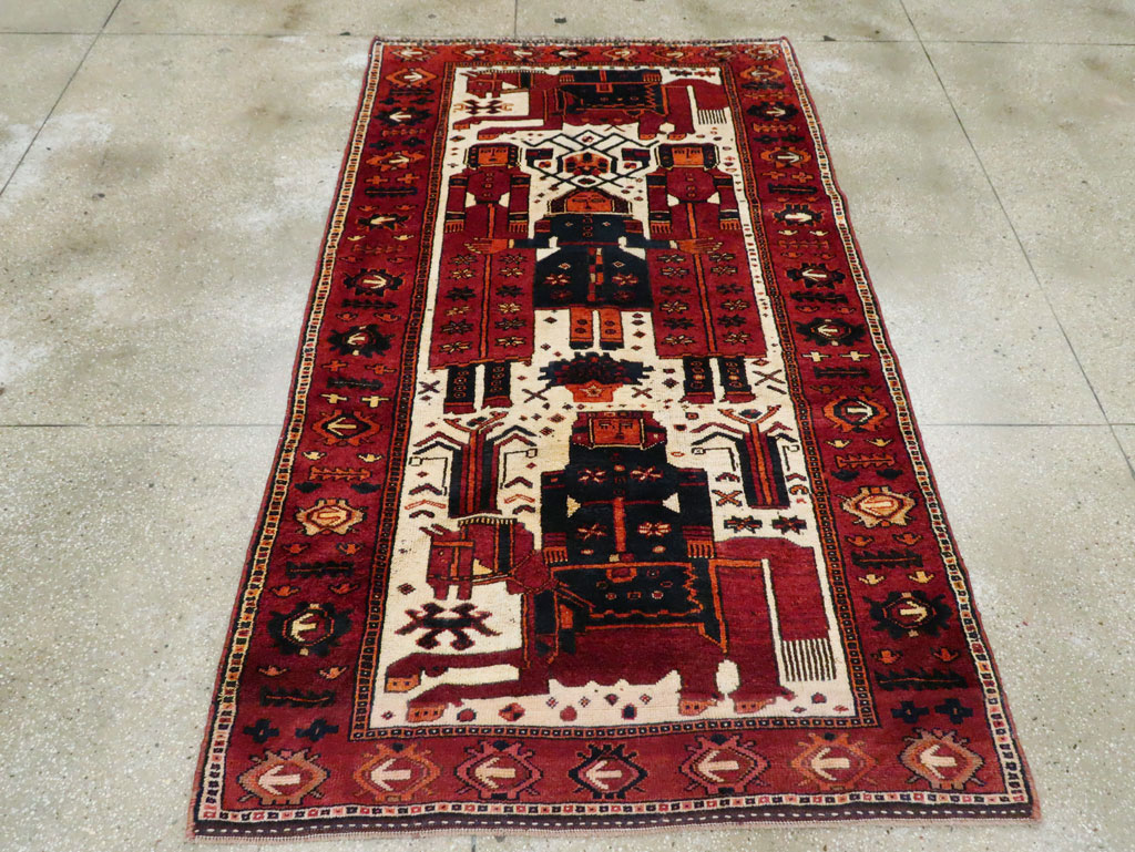 Vintage Persian Bakhtiari Pictorial Accent Rug, No.29186 - Gss