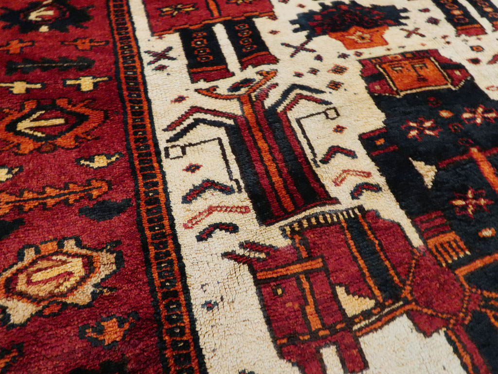 Vintage Persian Bakhtiari Pictorial Accent Rug, No.29186 - Gss