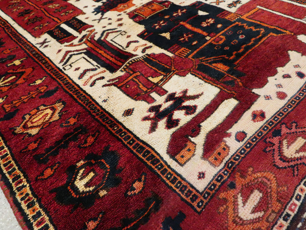 Vintage Persian Bakhtiari Pictorial Accent Rug, No.29186 - Gss