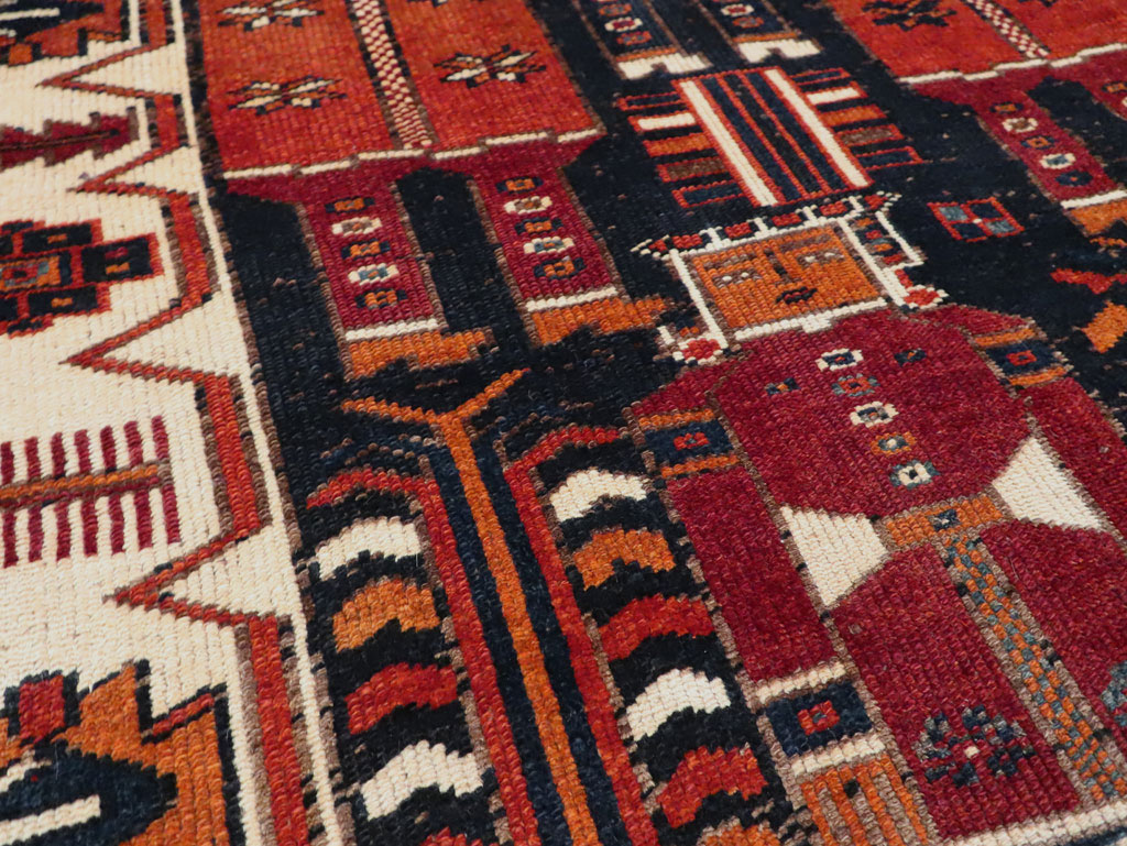 Vintage Persian Pictorial Bakhtiari Rug, No.29187 - Gss