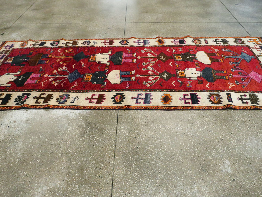 Vintage Persian Pictorial Bakhtiari Rug, No.29188 - Gss