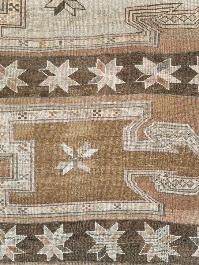 Vintage Anatolian Gallery Carpet, No.29221 - Gss