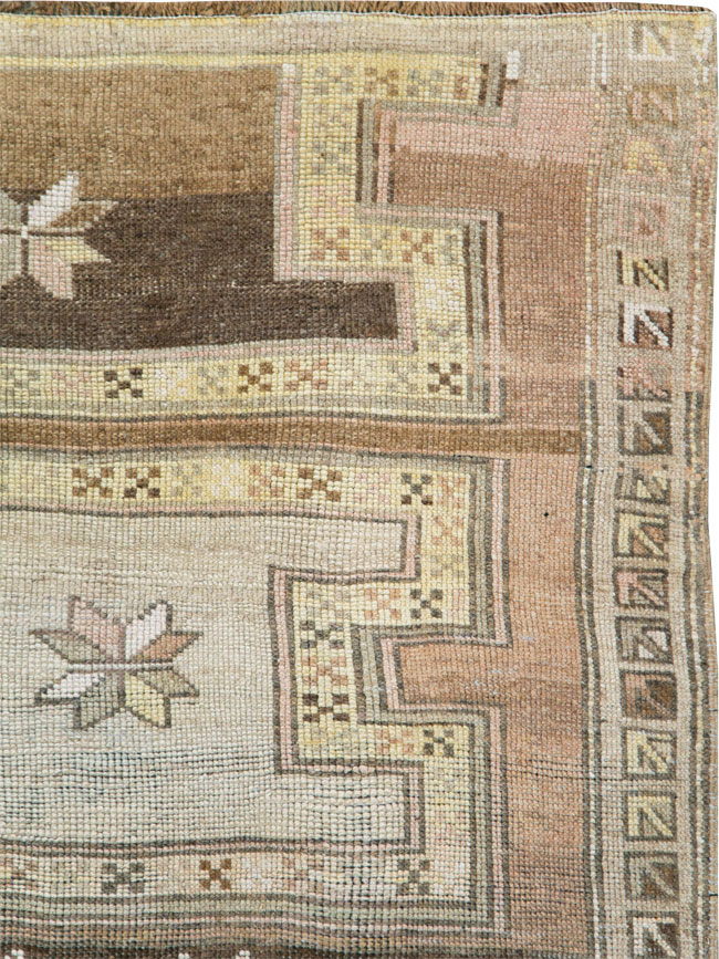 Vintage Anatolian Gallery Carpet, No.29221 - Gss