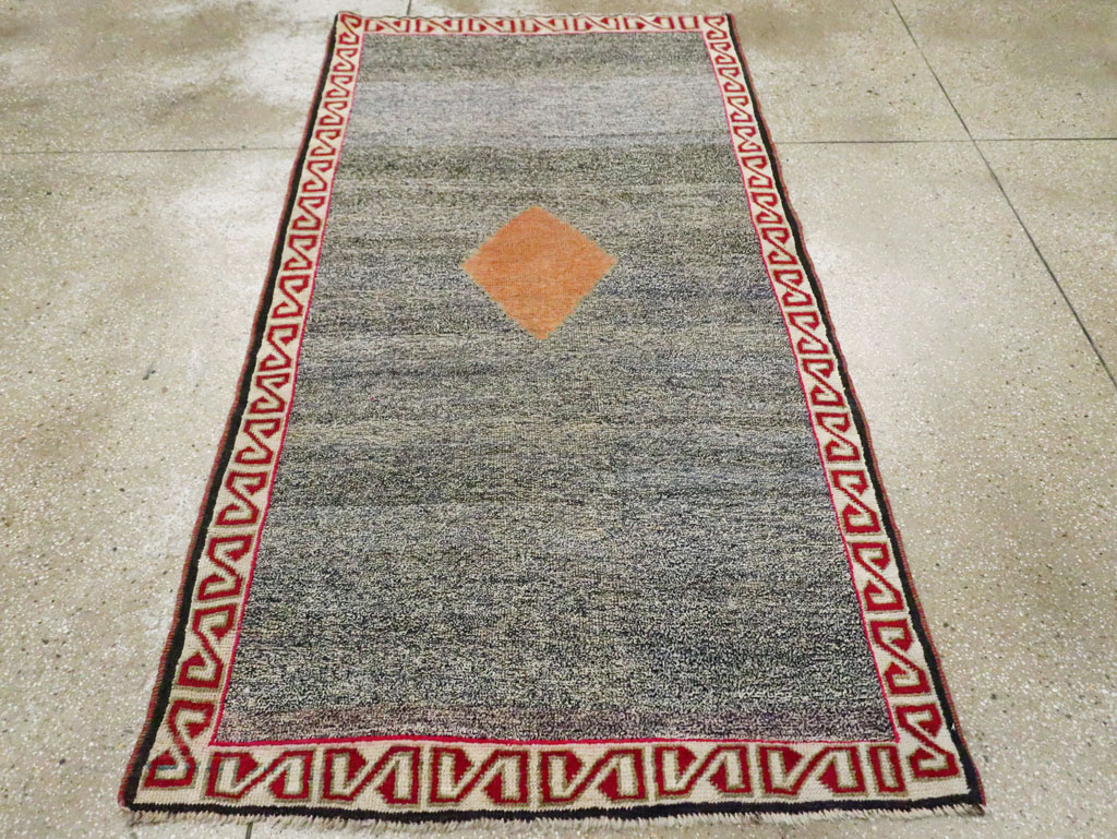 Vintage Persian Gabbeh Rug, No.29261 - Gss