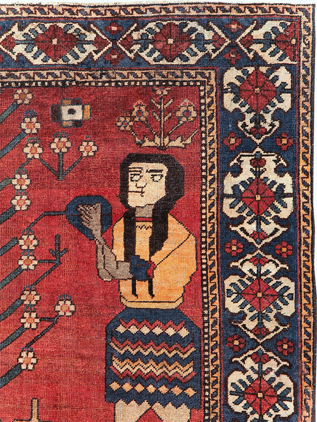 Vintage Persian Pictorial Bakhtiari Accent Rug, No.29295 - Gss