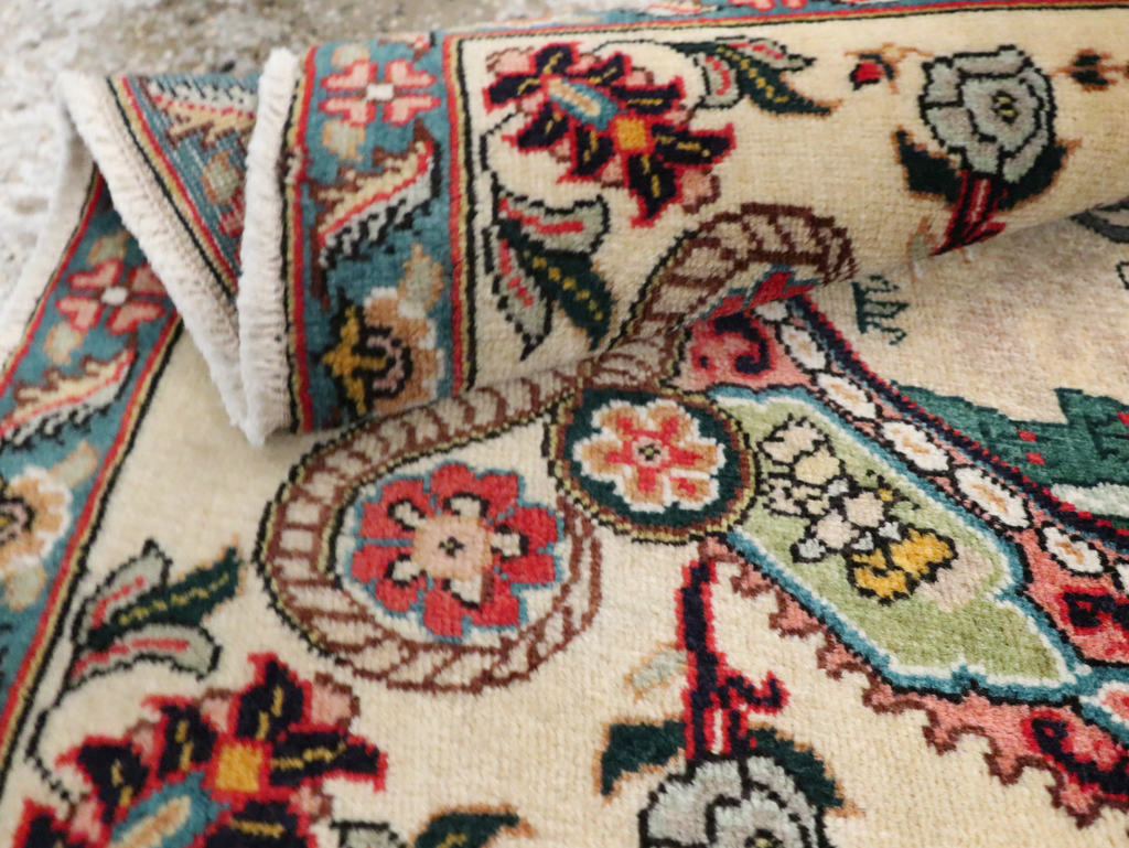 Vintage Persian Tabriz Pictorial Rug, No.29303 - Gss