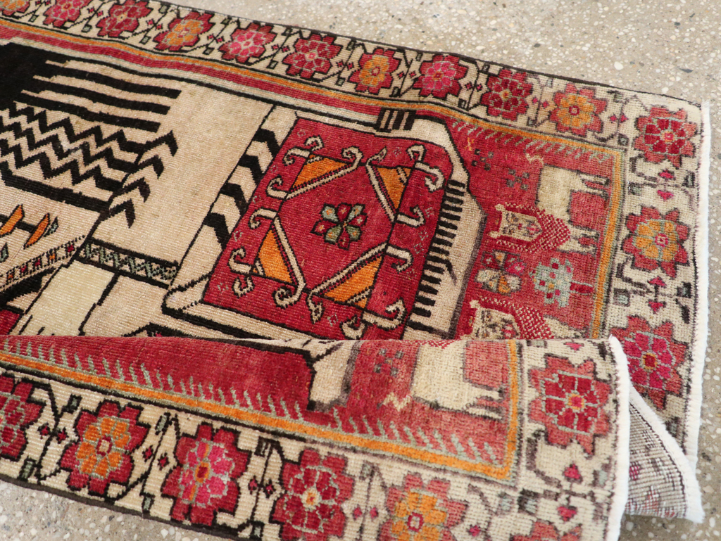 Vintage Persian Shiraz Pictorial Throw Rug, No.29304 - Gss