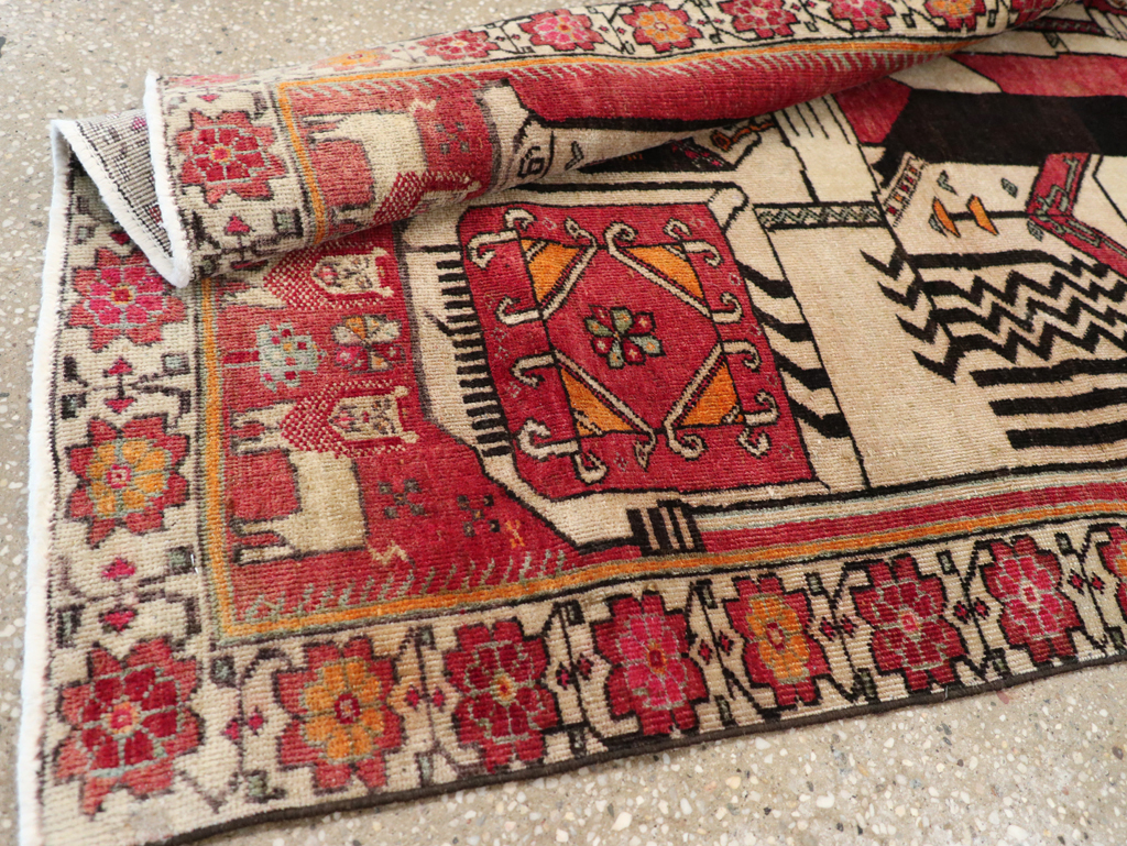 Vintage Persian Shiraz Pictorial Throw Rug, No.29304 - Gss