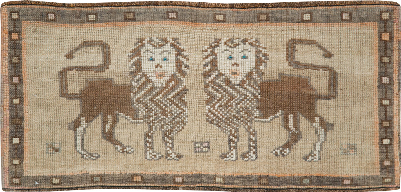 Vintage Turkish Anatolian Pictorial Throw Rug (Pair: 1 of 2), No.29314 - Gss