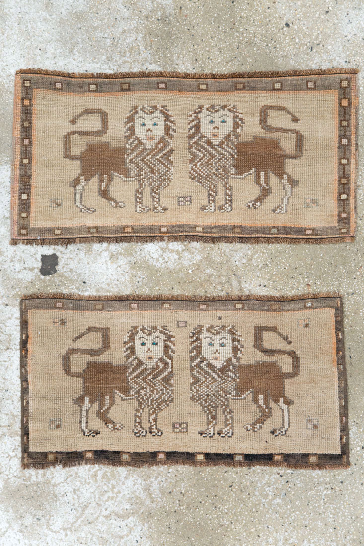Vintage Turkish Anatolian Pictorial Throw Rug (Pair: 1 of 2), No.29314 - Gss