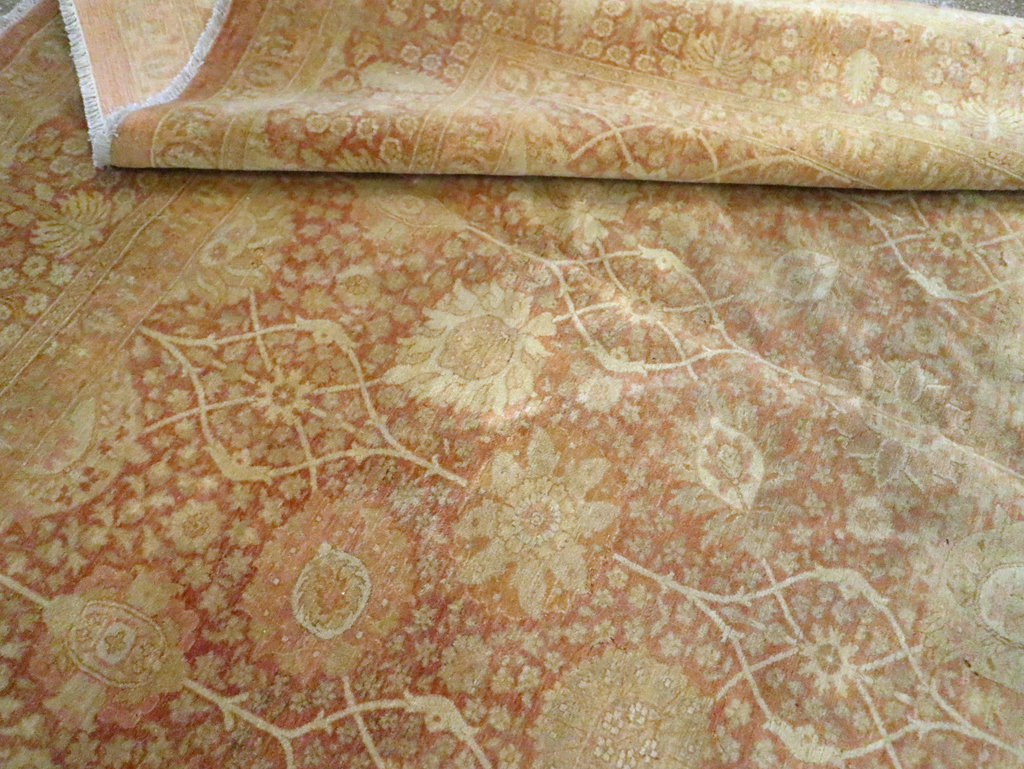 Vintage Persian Tabriz Small Room Size Carpet, No.29335 - Gss