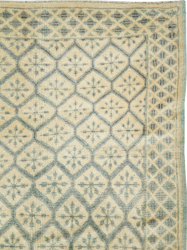 Vintage Turkish Anatolian Throw Rug, No.29345 - Gss