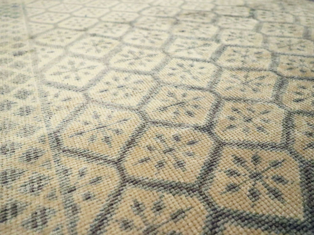 Vintage Turkish Anatolian Throw Rug, No.29345 - Gss