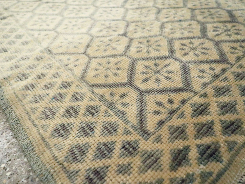 Vintage Turkish Anatolian Throw Rug, No.29345 - Gss