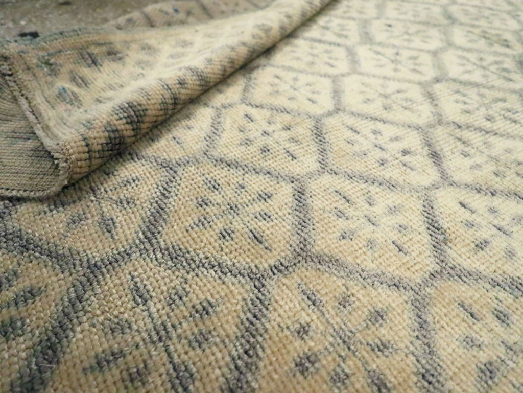 Vintage Turkish Anatolian Throw Rug, No.29345 - Gss