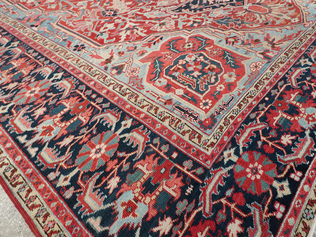 Antique Persian Heriz Carpet, No.29419 - Gss