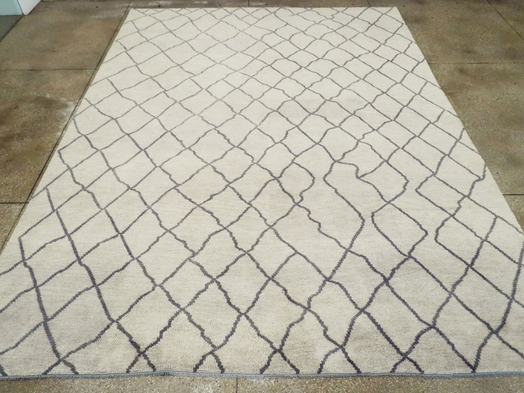 Modern Room Size Moroccan Carpet, No.29439 - Gss