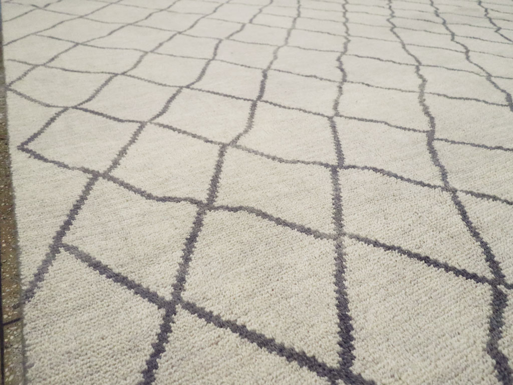 Modern Room Size Moroccan Carpet, No.29439 - Gss