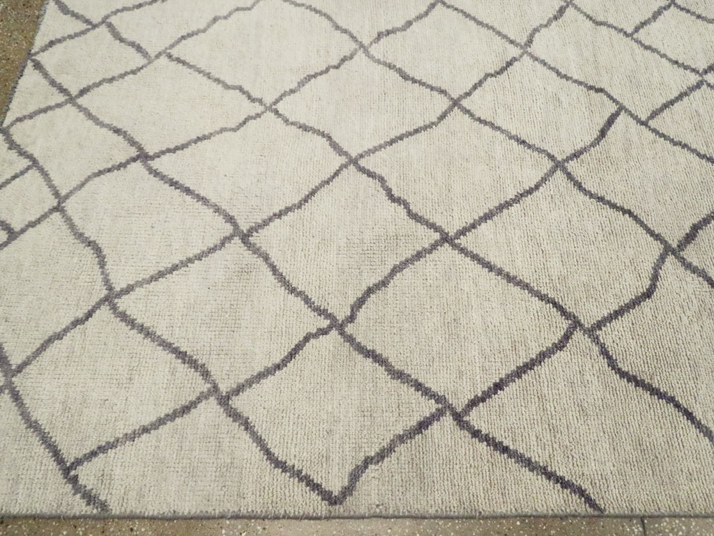 Modern Room Size Moroccan Carpet, No.29439 - Gss