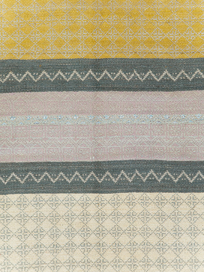 Contemporary Persian Flatweave Kilim Small Room Size Rug, No.29456 - Gss