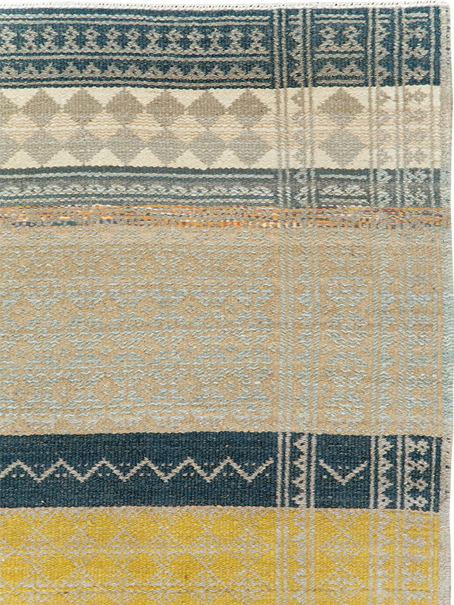 Contemporary Persian Flatweave Kilim Small Room Size Rug, No.29456 - Gss