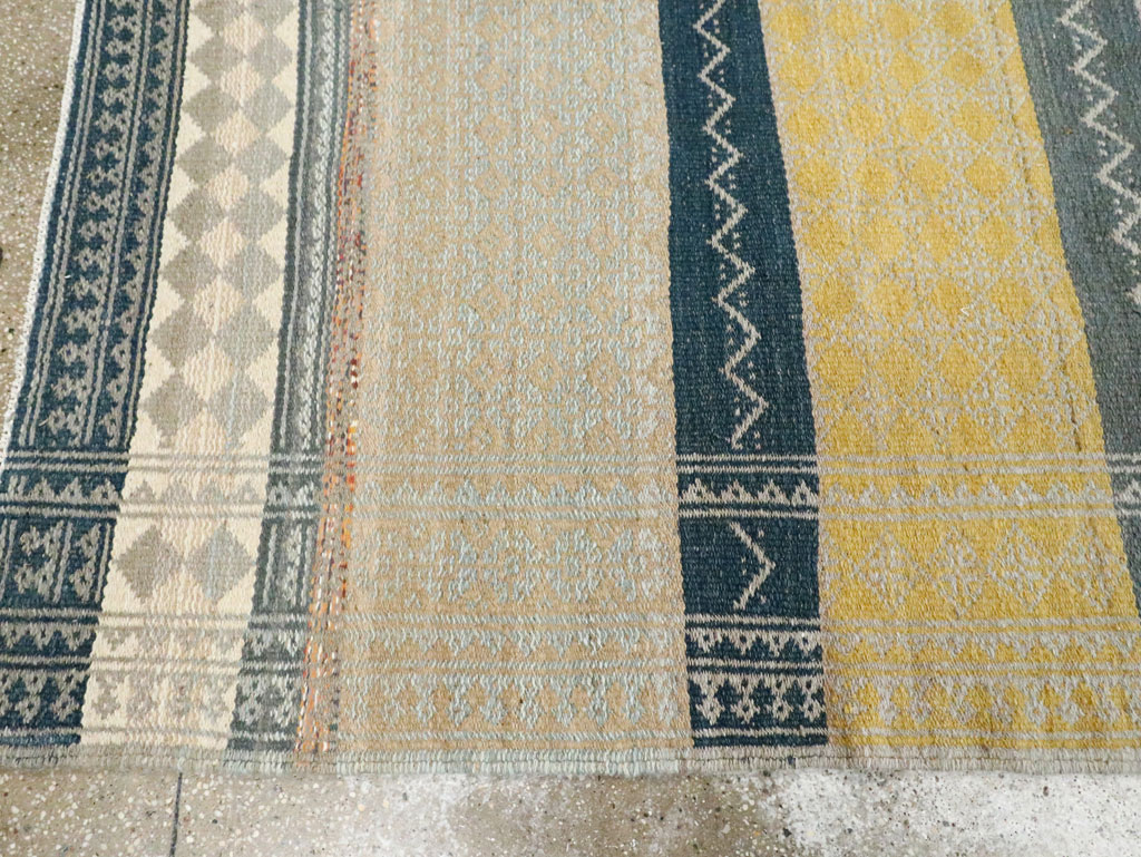 Contemporary Persian Flatweave Kilim Small Room Size Rug, No.29456 - Gss