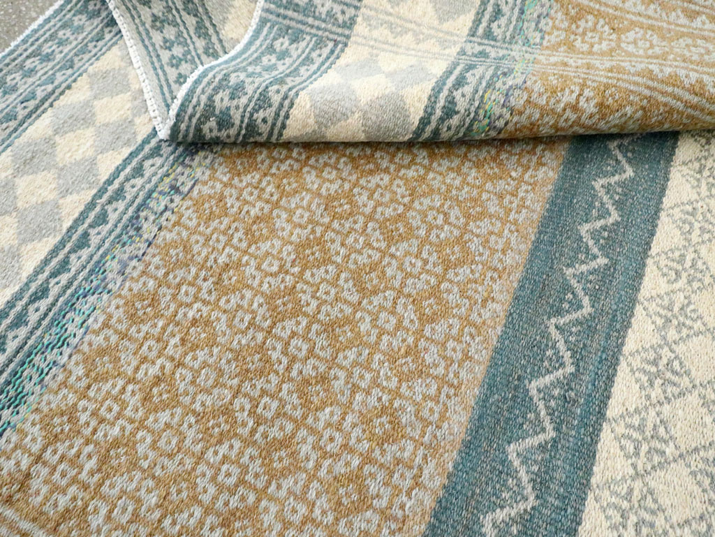 Contemporary Persian Flatweave Kilim Small Room Size Rug, No.29456 - Gss