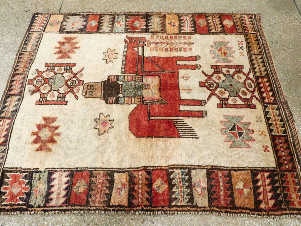 Vintage Persian Pictorial Bakhtiari Rug, No.29508 - Gss