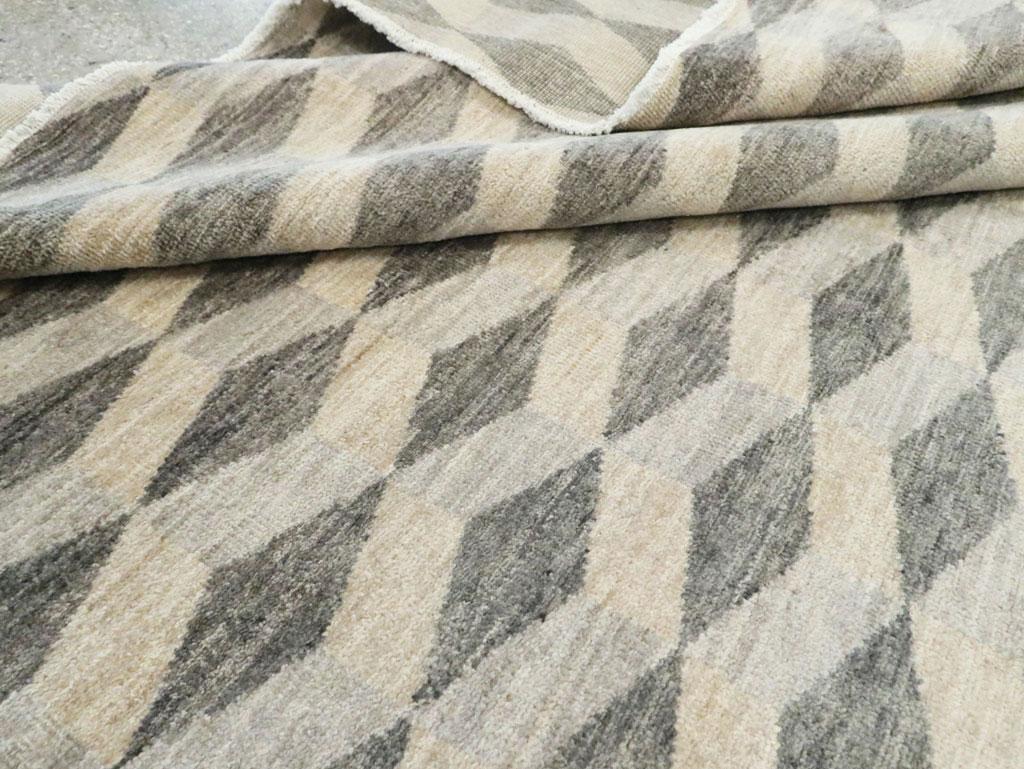 Contemporary Turkish Anatolian Room Size Carpet, No.29541 - Gss