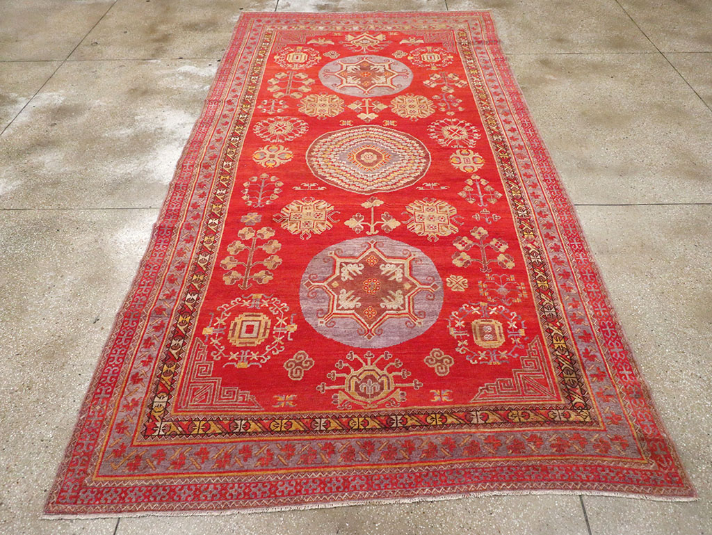 Antique East Turkestan Khotan Gallery Carpet, No.29616 - Gss