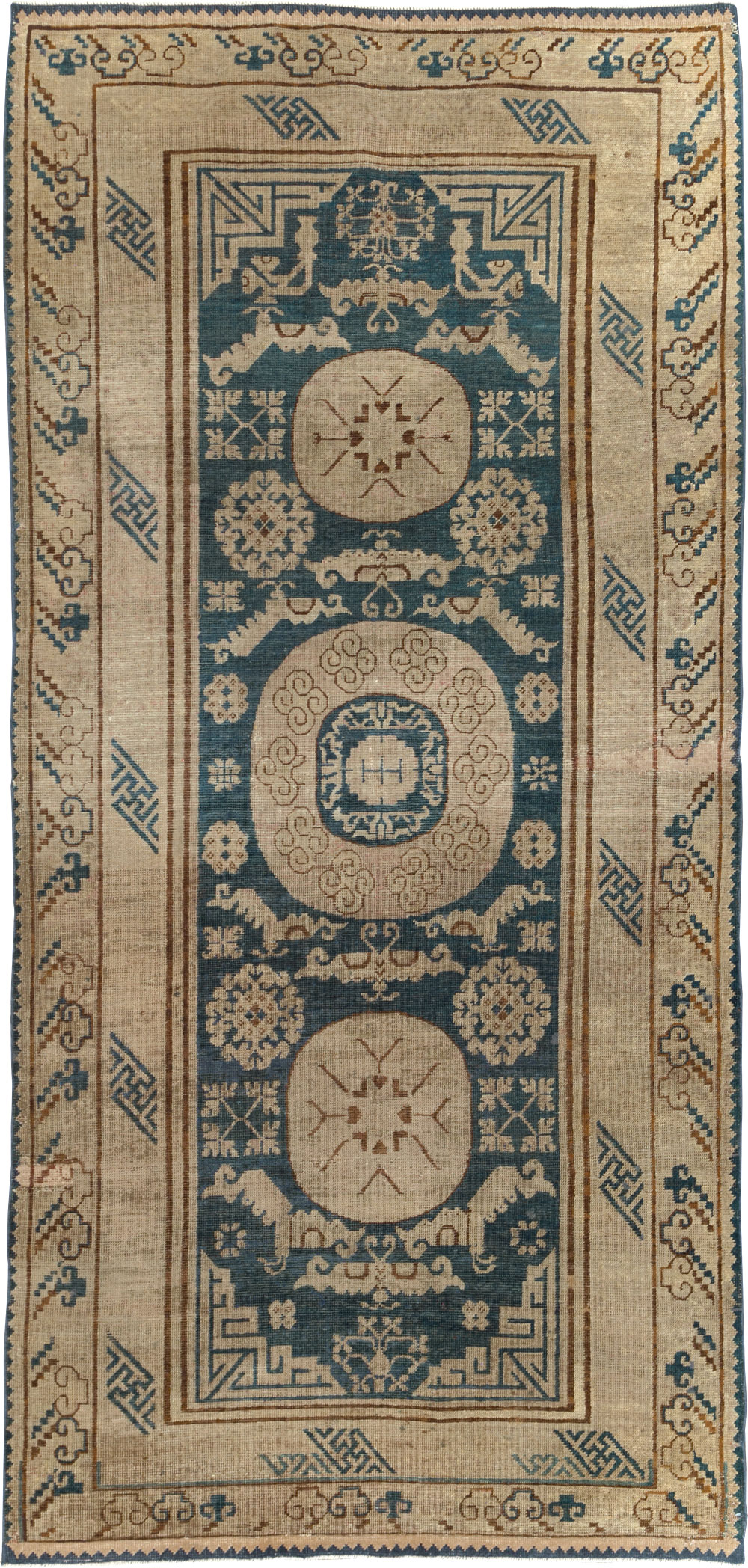 Antique East Turkestan Khotan Gallery Rug, No.29647 - Gss