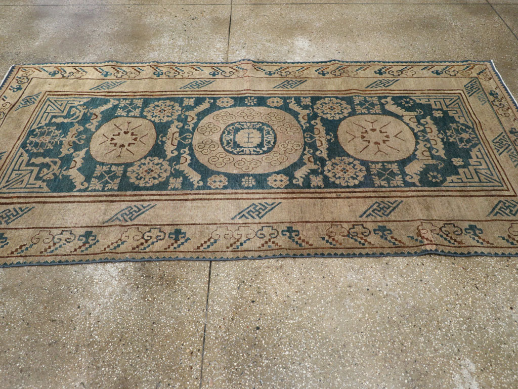 Antique East Turkestan Khotan Gallery Rug, No.29647 - Gss