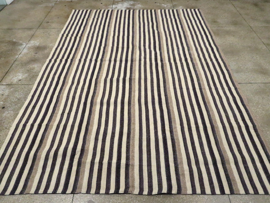 Modern Persian Flatweave Kilim Room Size Carpet, No.29722 - Gss