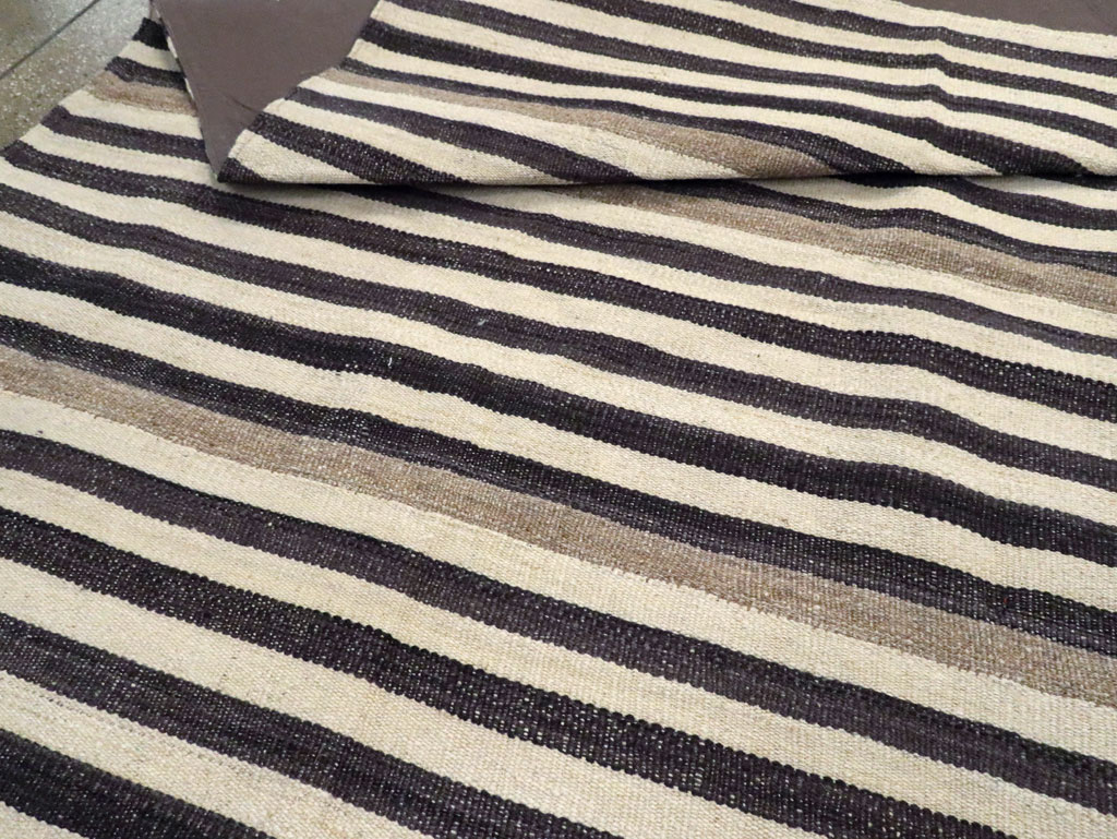 Modern Turkish Flatweave Kilim Room Size Carpet, No.29722 - Gss