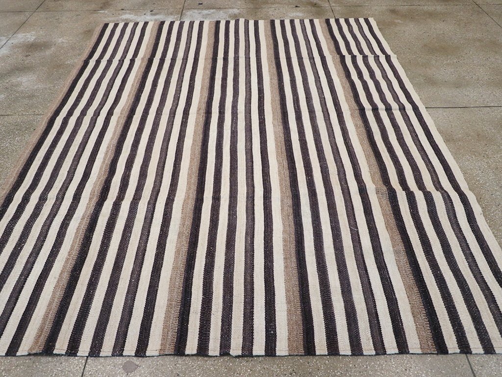 Modern Turkish Flatweave Kilim Small Room Size Carpet, No.29725 - Gss