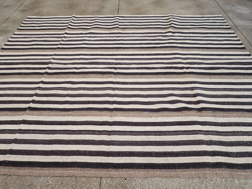 Modern Turkish Flatweave Kilim Small Room Size Carpet, No.29725 - Gss