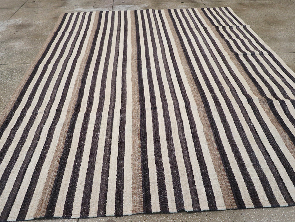 Modern Turkish Flatweave Kilim Small Room Size Carpet, No.29725 - Gss