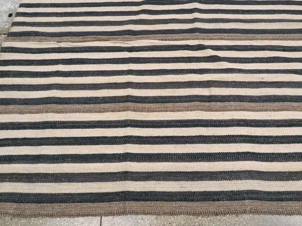 Modern Turkish Flatweave Kilim Room Size Carpet, No.29727 - Gss
