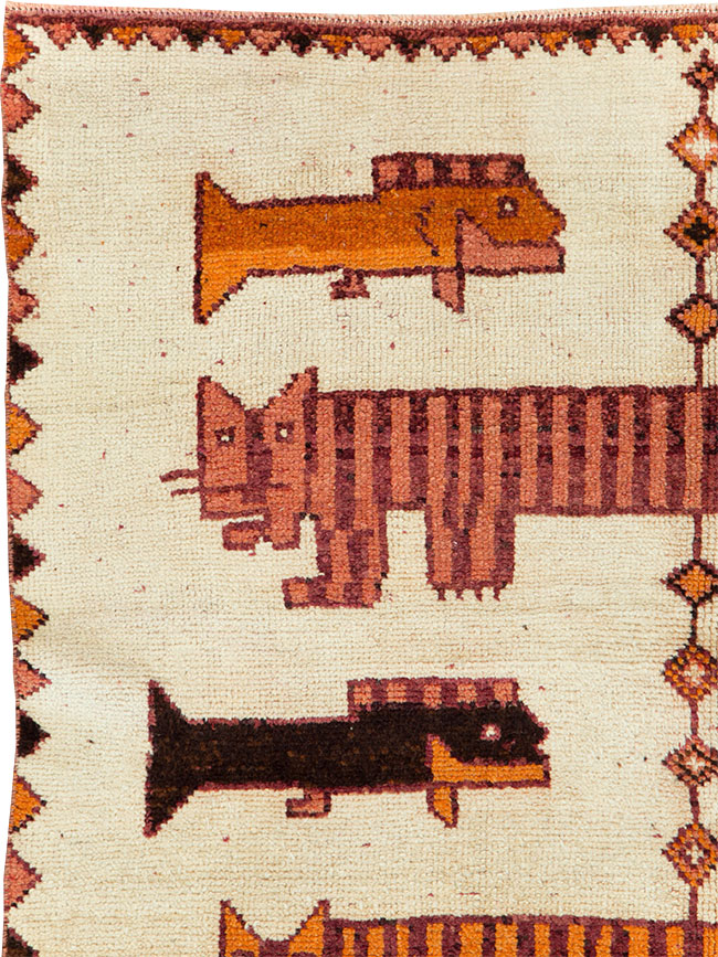 Vintage Persian Bakhtiari Pictorial Accent Rug (Pair: 1 of 2), No.29752 - Gss