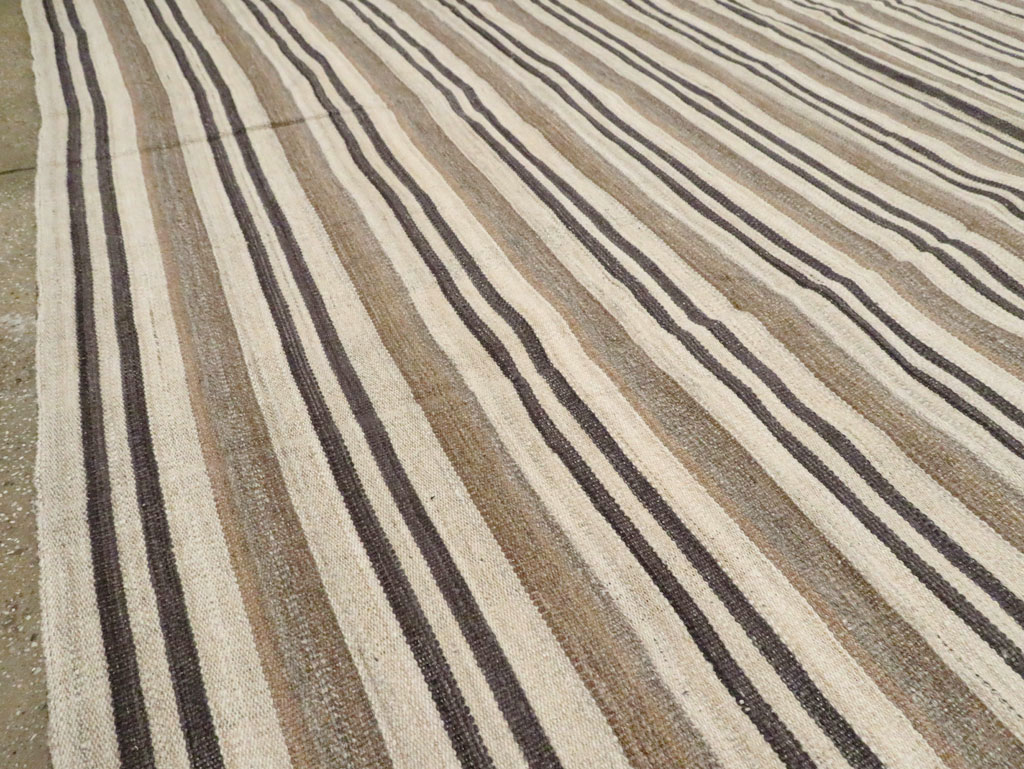 Contemporary Turkish Flatweave Kilim Oversize Carpet, No.29785 - Gss