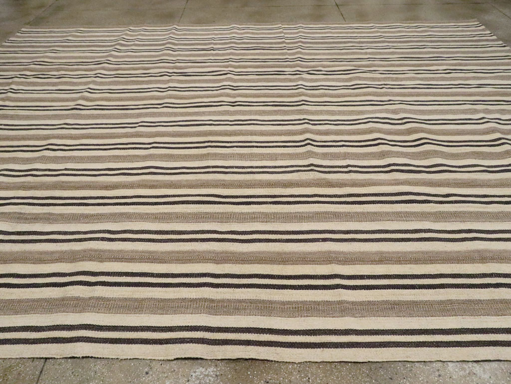 Modern Turkish Flatweave Kilim Large Room Size Carpet, No.29788 - Gss