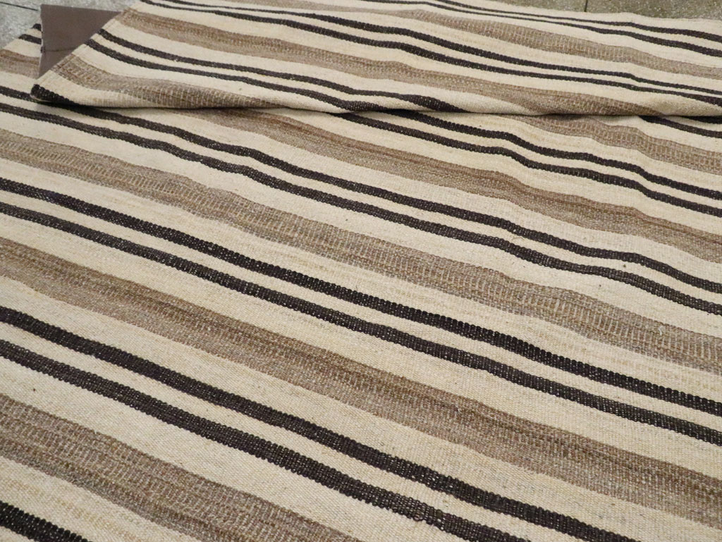 Modern Persian Flatweave Kilim Large Room Size Carpet, No.29788 - Gss