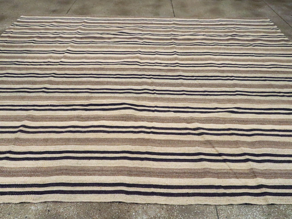 Modern Turkish Flatweave Kilim Room Size Carpet, No.29789 - Gss