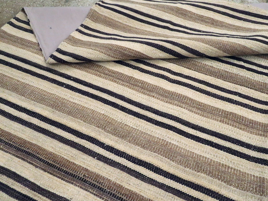 Modern Turkish Flatweave Kilim Room Size Carpet, No.29789 - Gss